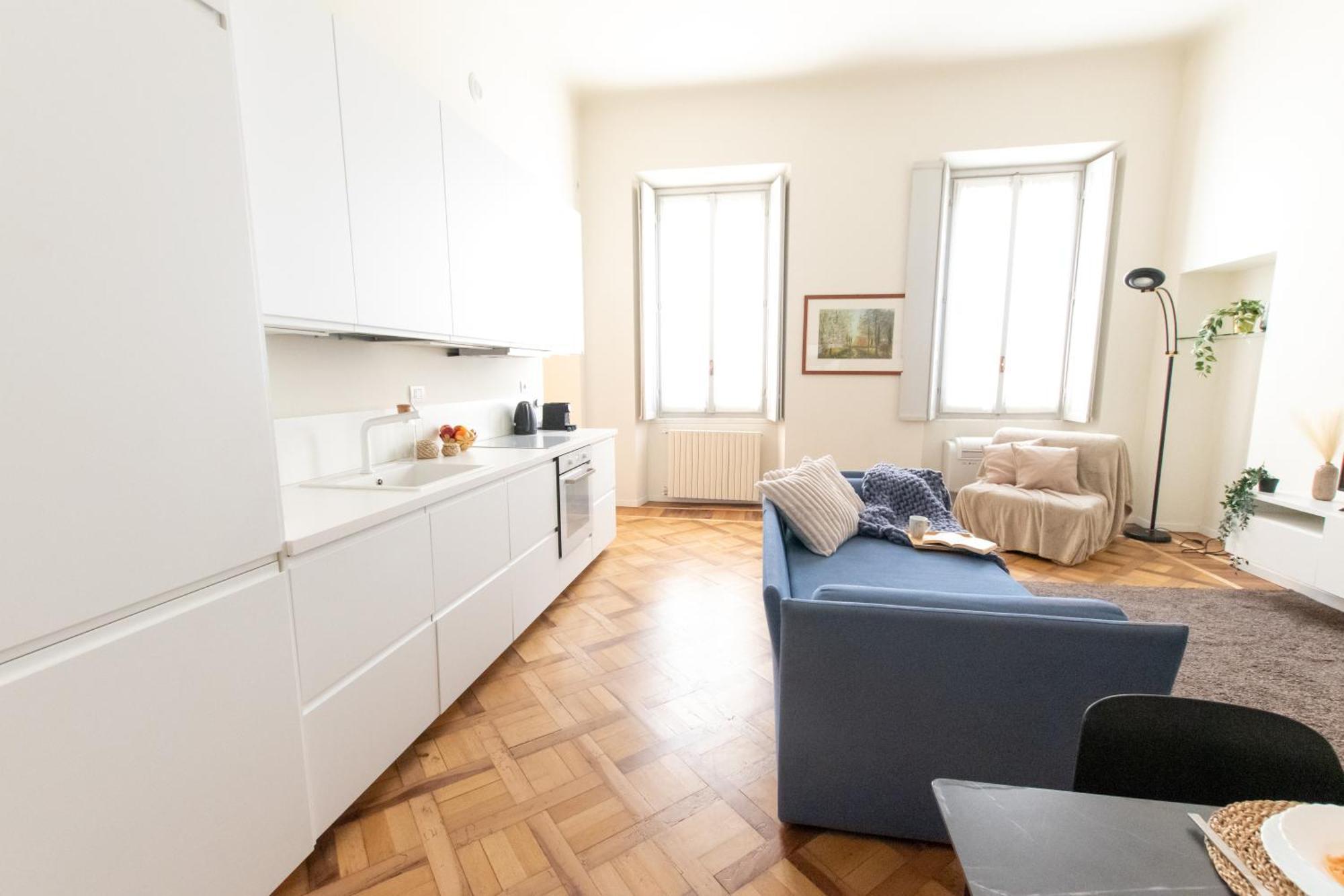Luxury Apartment Near Duomo Italia 38 Милан Экстерьер фото